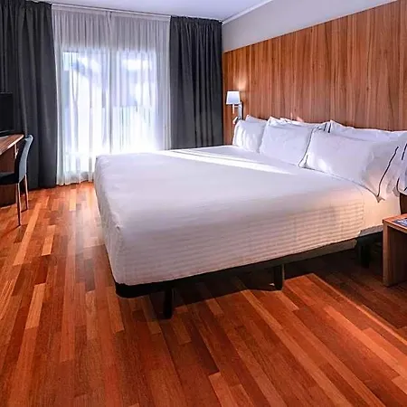 Ciudad De 3* Castelldefels