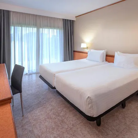 Otel Ciudad De 3*