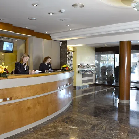 Otel Ciudad De 3*