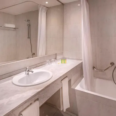 Otel Ciudad De 3*