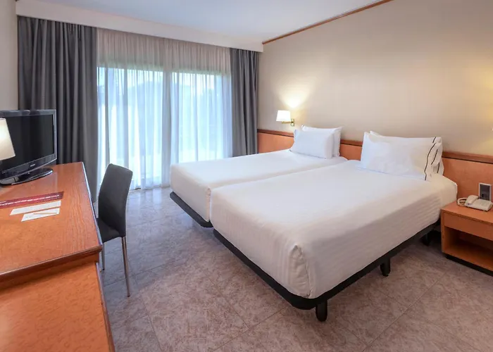 Otel Ciudad De 3*