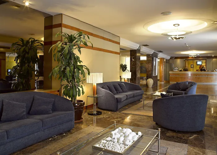 Otel Ciudad De 3*